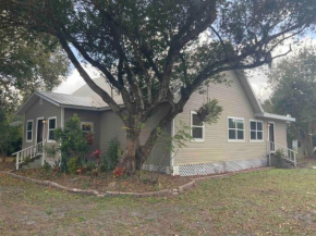 Entire home in Arcadia Historical District